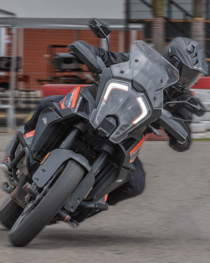 Curso de conducción en moto alto cilindraje