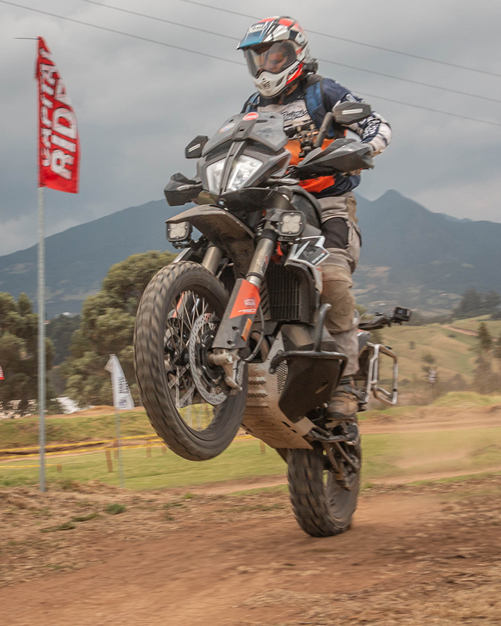 curso offroad ktm colombia capital rider