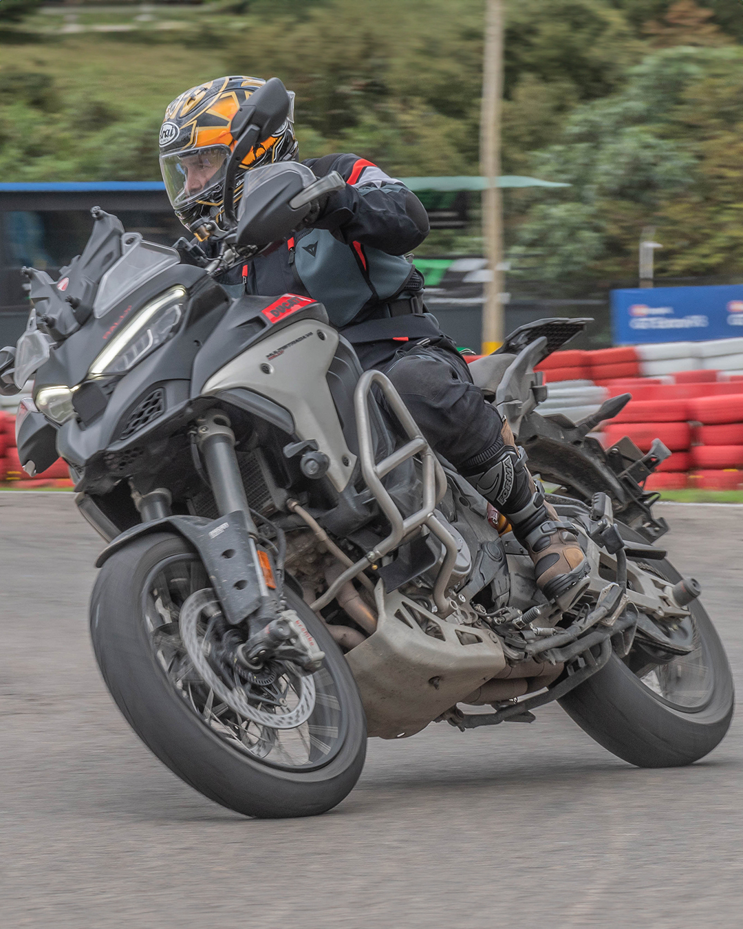 cursos de conduccion ducati colombia capital rider