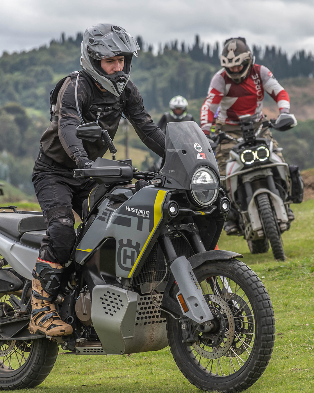 cursos de conduccion husqvarna colombia capital rider